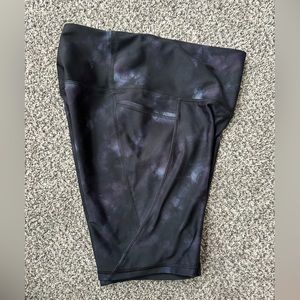 Old Navy Active High-Rise Medium Biker Shorts